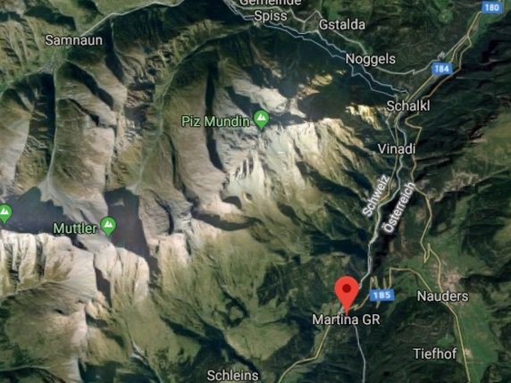 Der Felssturz ereignete sich im Unterengadin zwischen Martina und Vinadi an der Grenze zu Österreich. © Google Maps