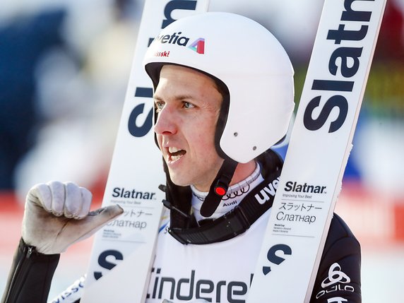 Simon Ammann est toujours à l'aise sur les tremplins de vol à skis. © KEYSTONE/EPA NTB SCANPIX/TERJE BENDIKSBY