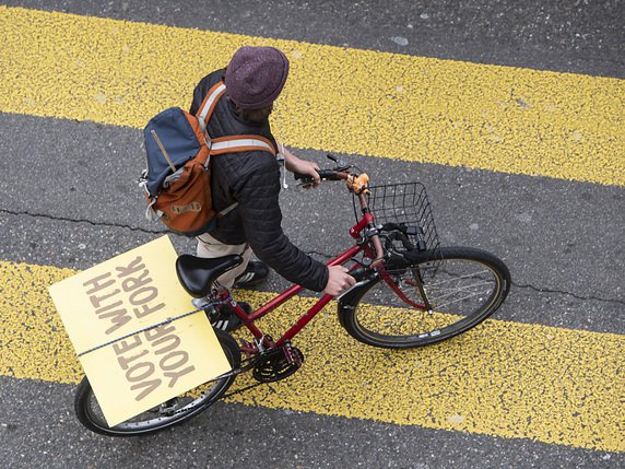La grève pour le climat a connu un nouvel épisode, à vélo (image d'illustration). © KEYSTONE/ENNIO LEANZA