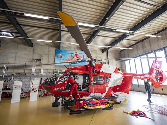 Le nouvel hélicoptère de sauvetage de la Rega H145 sera à découvrir lors de la journée portes ouvertes le 11 mai à Lausanne (archives). © KEYSTONE/ADRIEN PERRITAZ