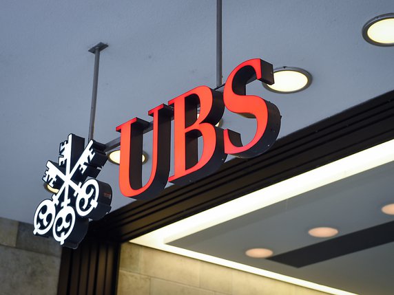 UBS a connu un premier trimestre compliqué, marqué par une nette contraction des revenus et des résultats, mais s'en tire mieux que ce qu'attendait la communauté financière. (archives) © KEYSTONE/MELANIE DUCHENE