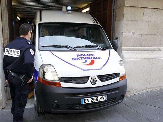 Un homme a pris en otages quatre personnes dans un bar près de Toulouse (photo d'illustration). © KEYSTONE/EPA/SEBASTIEN NOGIER
