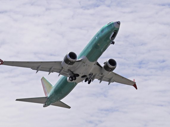 L'interdiction de vol provisoire des Boeing 737 MAX a été décrétée après deux accidents à intervalle rapproché dans des conditions similaires et ayant fait au total 346 victimes (image symbolique). © KEYSTONE/AP/TED S. WARREN