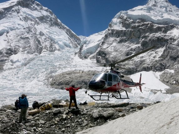 Sept alpinistes sont morts depuis le début de la saison sur l'Everest (image d'illustration). © KEYSTONE/EPA PHURBA TENJING SHERPA/PHURBA TENJING SHERPA / HANDOUT