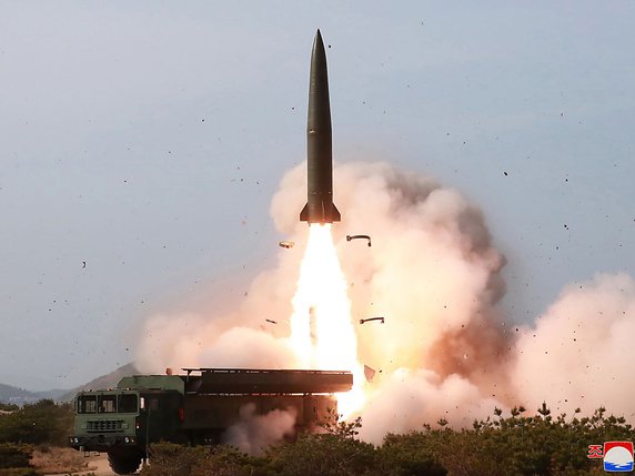 La Corée du Nord a mené au début mai des essais de missile à courte portée (archives). © KEYSTONE/AP KCNA via KNS