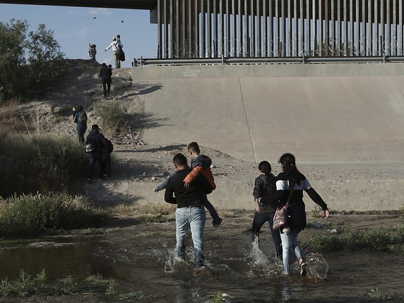 Des dizaines de milliers de Centraméricains traversent le Mexique depuis octobre dans l'espoir de se rendre aux Etats-Unis (archives). © KEYSTONE/AP/CHRISTIAN TORRES