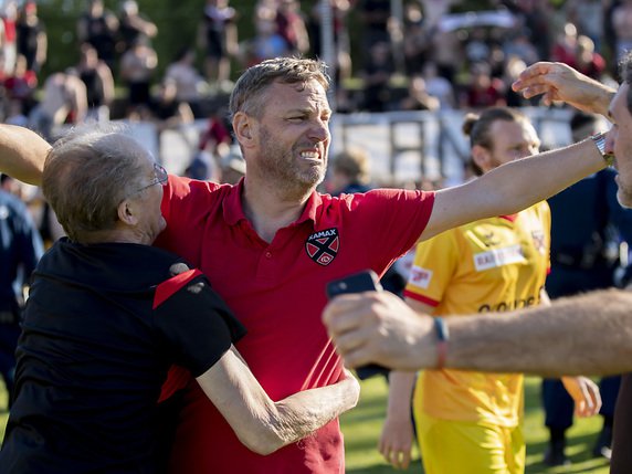 Stéphane Henchoz et les Neuchâtelois ont réussi leur mission folle © KEYSTONE/CHRISTIAN MERZ