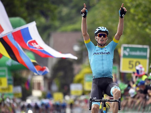 Luis Leon Sanchez (Astana) remporte sa première victoire sur les routes du Tour de Suisse. © KEYSTONE/EPA KEYSTONE/GIAN EHRENZELLER