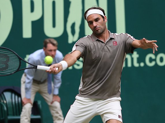 Roger Federer affrontera Roberto Bautista Agut en quarts de finale. © KEYSTONE/EPA/FOCKE STRANGMANN