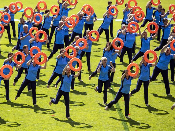 De nombreuses sociétés se sont produites lors du spectacle de clôture de la Fête fédérale de gymnastique. © KEYSTONE/ALEXANDRA WEY