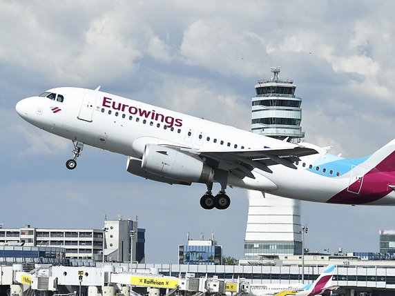 Eurowings reste plombé par la concurrence féroce sur le marché européen et la coûteuse intégration d'Air Berlin, dont Lufthansa avait récupéré une partie des activités après la faillite de la compagnie berlinoise (archives). © KEYSTONE/APA/APA/ROBERT JAEGER
