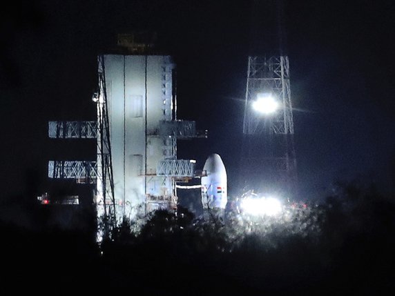 Le lancement de la sonde qui devait se poser sur la Lune a été annulé pour des raisons "techniques" 56 minutes avant l'heure prévue. © KEYSTONE/AP/MANISH SWARUP