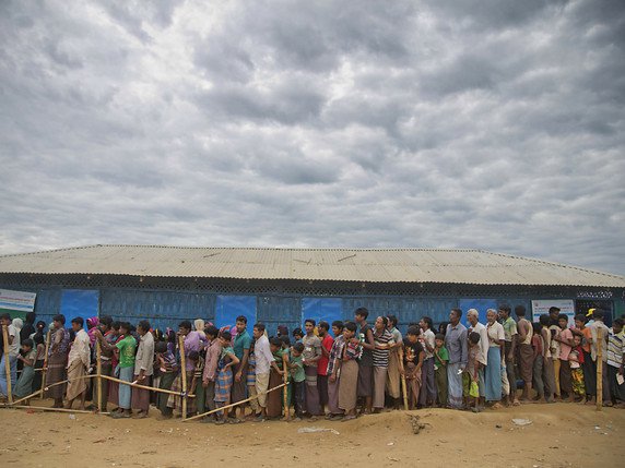 Persécutés par les forces armées birmanes et des milices bouddhistes, les musulmans rohingyas se sont réfugiés dans d'immenses campements de fortune au Bangladesh. © KEYSTONE/AP/A.M. AHAD