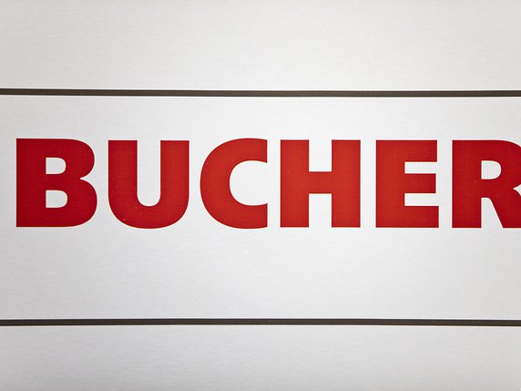 l'entreprise Bucher Landtechnik a obligé contractuellement ses partenaires à acheter auprès d'elle toutes les pièces détachées des tracteurs de la marque New Holland (archives). © KEYSTONE/GAETAN BALLY