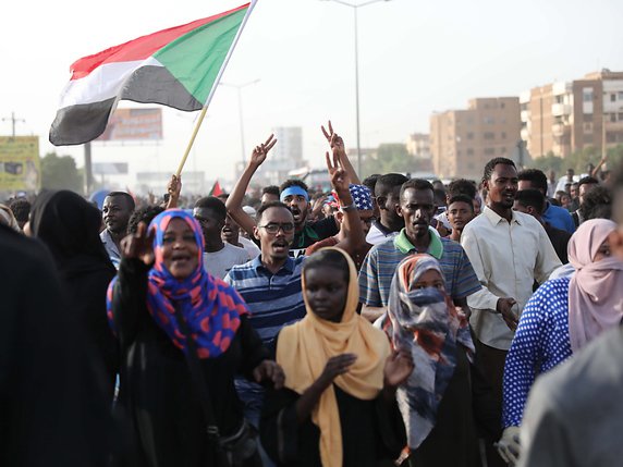 Le Soudan est secoué par un mouvement de protestation lancé à travers tout le pays depuis le 19 décembre 2018, après la décision du gouvernement de tripler le prix du pain (archives). © KEYSTONE/EPA/MARWAN ALI