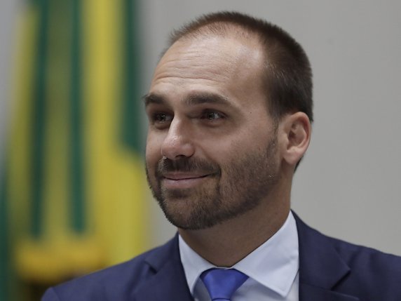 "Nous posons les bases du conservatisme au Brésil pour mettre en oeuvre les réformes nécessaires et éviter un autre Venezuela dans la région", a poursuivi Eduardo Bolsonaro, farouchement opposé aux "gauchistes" (archives). © KEYSTONE/AP/ERALDO PERES