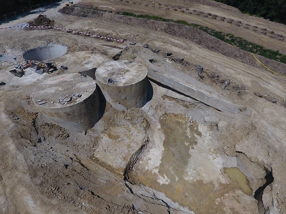 Au total, 5000 mètres cubes de béton et environ 15'000 tonnes de matériel contaminé par des hydrocarbures ont été éliminés. © Eberhard Bau