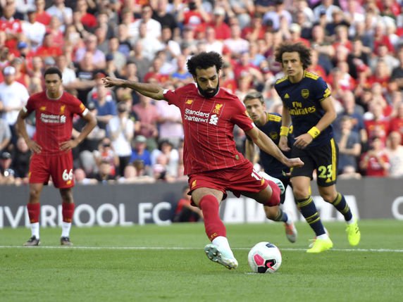 Un doublé pour Salah contre Arsenal © KEYSTONE/AP PA/ANTHONY DEVLIN