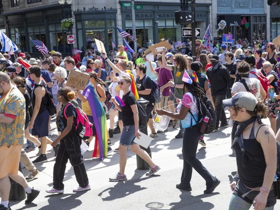 Depuis plusieurs semaines, la "Straight Pride Parade", par opposition aux Gay Pride devenues une institution dans de nombreuses métropoles américaines, suscite la controverse. © Keystone/EPA/CJ GUNTHER