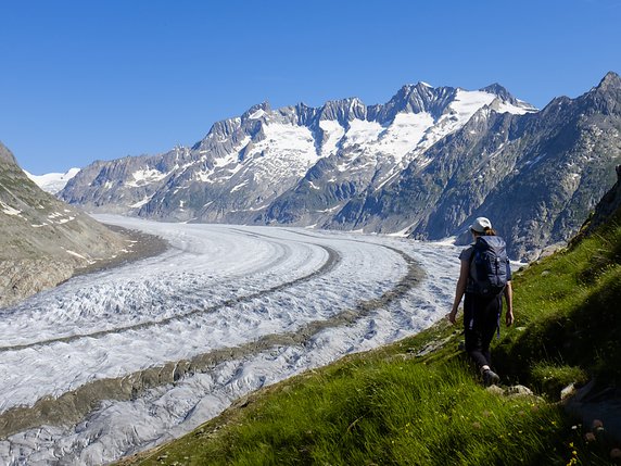 Même si le climat se figeait au niveau actuel, le glacier d'Aletsch diminuerait de moitié d'ici à 2100 (archives). © KEYSTONE/ANTHONY ANEX