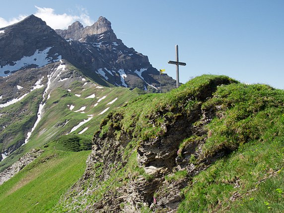 La Croix de Javerne, à près de 2100 m d'altitude, non loin d'où s'est écrasé le Valaisan, sur la paroi nord du Grand Muveran (VD/VS). © photo ZLR.ch