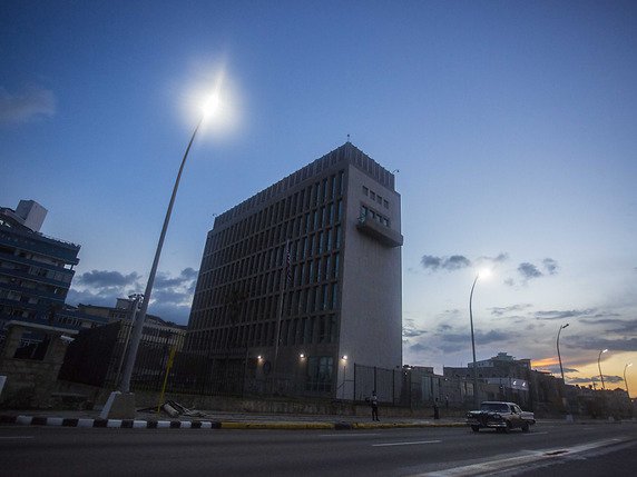 Des diplomates résidant dans l'ambassade américaine à La Havane ont été frappés ces dernières années par des maux divers (archives). © KEYSTONE/AP/DESMOND BOYLAN