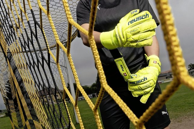 Comme Thomas Castella, Gaëlle Thalmann ne paie pas ses gants.  © Charly Rappo