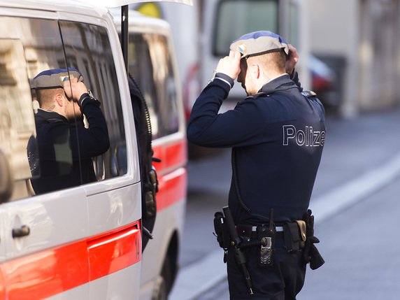 Le déséquilibré a provoqué une importante opération policière à Zurich-Affoltern (photo symbolique). © KEYSTONE/NICK SOLAND