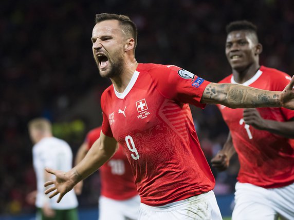 Haris Seferovic a mis la Suisse sur la bonne voie contre l'Irlande. © KEYSTONE/JEAN-CHRISTOPHE BOTT