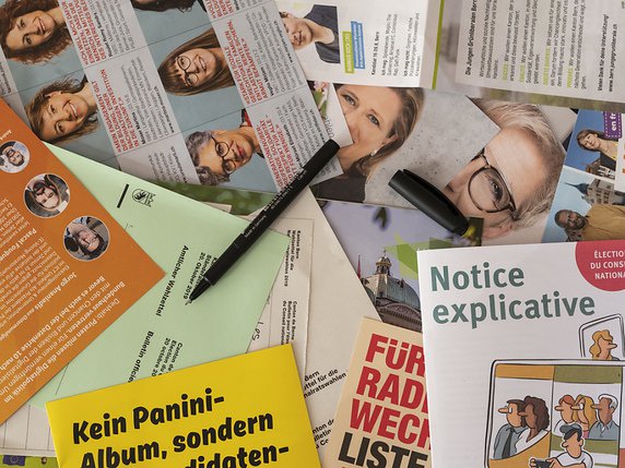 Les électeurs suisses doivent désigner ce dimanche le visage du futur Parlement en choisissant parmi près de 5000 candidats (archives). © KEYSTONE/ALESSANDRO DELLA VALLE