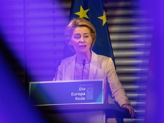 La présidente désignée de la Commission européenne, Ursula von der Leyen, s'est exprimée dans un discours à Berlin à la veille des célébrations du 30e anniversaire de la chute du Mur de Berlin. © KEYSTONE/EPA/OMER MESSINGER