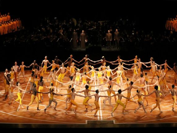 Le Béjart Ballet Lausanne (BBL) sera accompagné de plus de 200 artistes pour interpréter la IXe de Beethoven en juin 2020 au Centre sportif de Malley. ©BBL