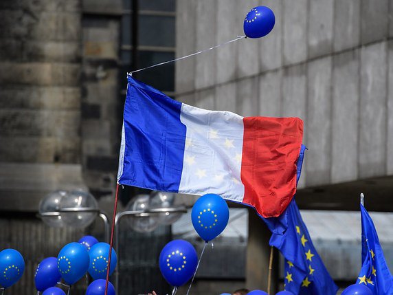 La croissance économique française devrait atteindre 0,2% au quatrième trimestre, un niveau légèrement inférieur au rythme de 0,3% par trimestre observé depuis le début de l'année, selon une première estimation dévoilée par la Banque de France (archives). © KEYSTONE/EPA/JOERG SCHUELER