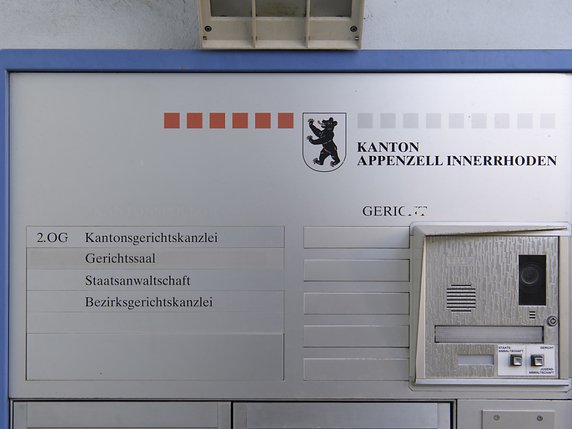 L'ancien procureur général d'Appenzell Rhodes-Intérieures est inculpé d'entraves à l'action pénale. Il sera jugé par le tribunal de district d'Appenzell (archives). © KEYSTONE/GIAN EHRENZELLER