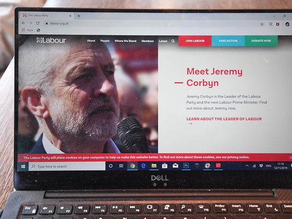 Le dirigeant du parti travailliste Jeremy Corbyn a précisé que l'attaque avait eu lieu lundi et "qu'aucune information n'avait été piratée". © KEYSTONE/EPA/FACUNDO ARRIZABALAGA