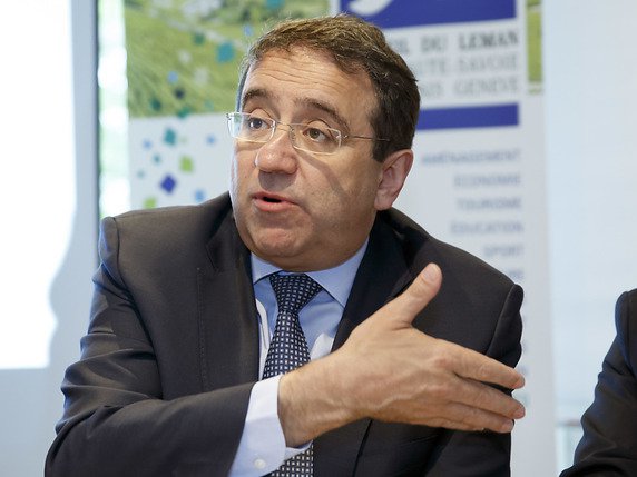 Face à l'érosion de la diversité des médias, le président de la fondation ch pour la collaboration confédérale Pascal Broulis estime que les cantons doivent réfléchir à une aide aux médias (archives). © KEYSTONE/SALVATORE DI NOLFI