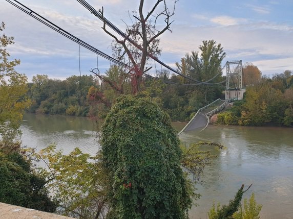 Le pont de Mirepoix-sur-Tarn avait été rénové en 2003. © Twitter