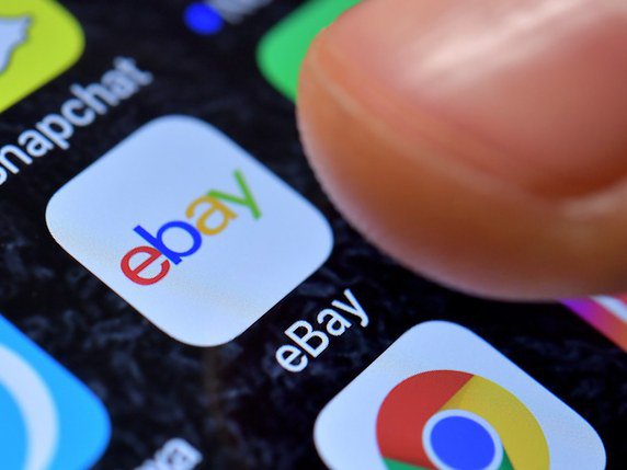 Le ressortissant chinois réclamé par les Etats-Unis avait commandé les articles litigieux sur eBay USA (archives). © KEYSTONE/EPA/SASCHA STEINBACH