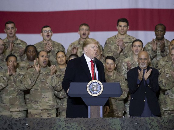 En visite en Afghanistan, le 28 novembre, Donald Trump avait  annoncé la reprise des négociations avec les talibans (archives). © KEYSTONE/AP/ALEX BRANDON