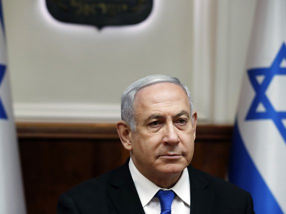 Benjamin Netanyahu a été inculpé le mois dernier pour "corruption", "malversations" et "abus de confiance" dans trois affaires différentes (archives). © KEYSTONE/AP Reuters Pool/RONEN ZVULUN