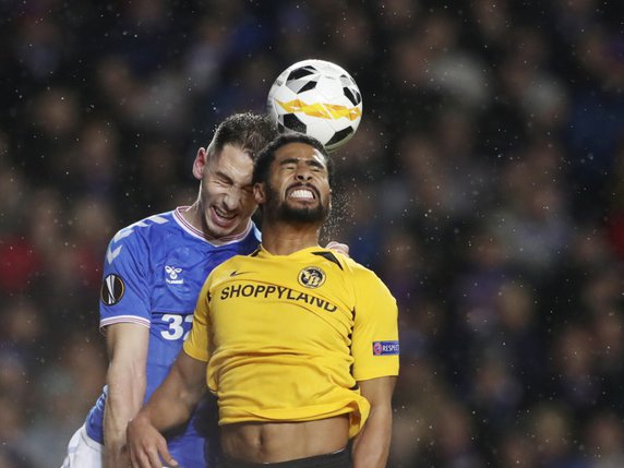 Le Bernois Saidy Janko (au premier plan) à la lutte avec Nikola Katic. © KEYSTONE/AP/SCOTT HEPPELL