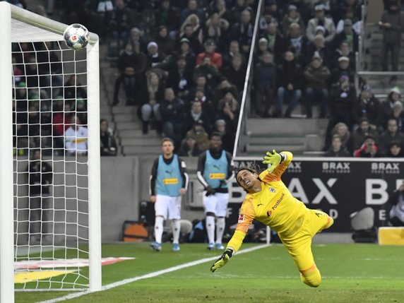 Mauvaise soirée pour Yann Sommer et Mönchengladbach. © KEYSTONE/AP/MARTIN MEISSNER