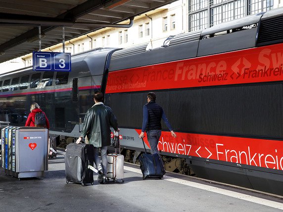 Malgré la grève, les trains reliant la France à la Suisse sont actuellement confirmés jusqu’au mardi 24 décembre, écrit l'entreprise Lyria qui gère le transport ferroviaire entre les deux pays sur son site internet (archives). © KEYSTONE/SALVATORE DI NOLFI