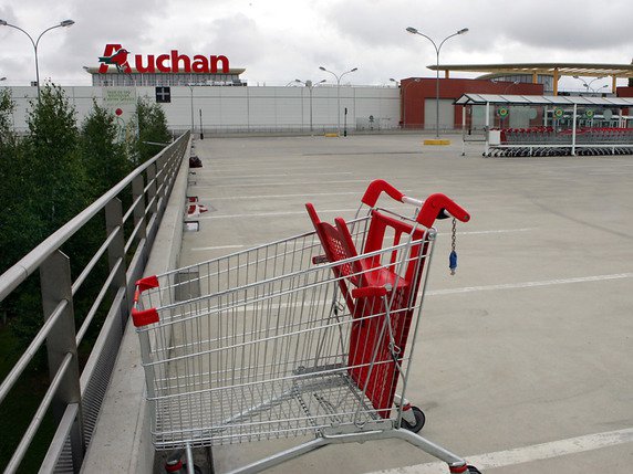 Auchan doit "adapter" son organisation et ses méthodes de travail, ce qui doit conduire à la "suppression nette de 517 emplois", selon le distributeur français (archives). © KEYSTONE/AP/REMY DE LA MAUVINIERE