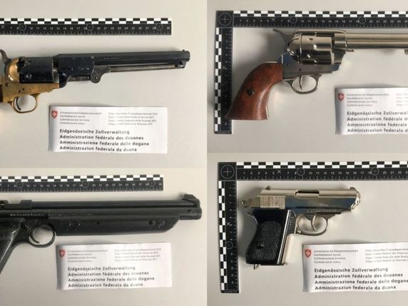 Les gardes-frontière ont saisi neuf armes à feu et les ont remises à la police de Bâle-Campagne. © Administration fédérale des douanes