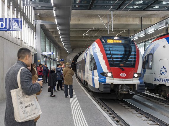 Pour la Ville de Genève, une autoroute entre Thonon-les-Bains et Machilly, près d'Annemasse, ferait double emploi avec le service du Léman Express et serait une aberration environnementale (archives). © KEYSTONE/MARTIAL TREZZINI