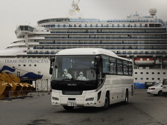 Un couple suisse se trouve sur le Diamond Princess à Yokohama. © KEYSTONE/AP/Jae C. Hong