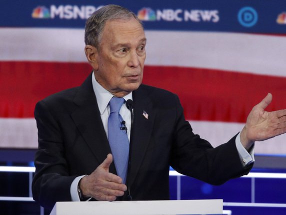 C'est le premier débat télévisé auquel participe Michael Bloomberg, qui s'est lancé tardivement dans la course à l'investiture démocrate. © KEYSTONE/AP/John Locher
