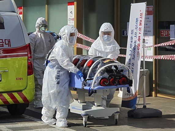 Le coronavirus poursuit sa progression en Corée du Sud, ici l'hôpital de Deagu (archives). © KEYSTONE/AP/Kim Jong-un