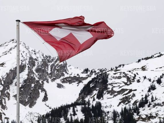 De nombreux pics montagneux ont dû faire face aux rafales de la tempête "Bianca" au nord de la Suisse jeudi (image symbolique). © Keystone/JEAN-CHRISTOPHE BOTT